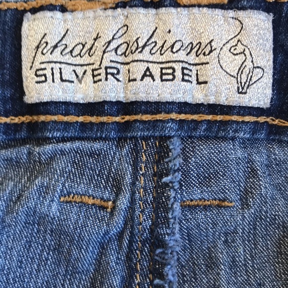 Phat Fashions Silver Label rolled capris with cat on back pocket, size 16 - Picture 10 of 12